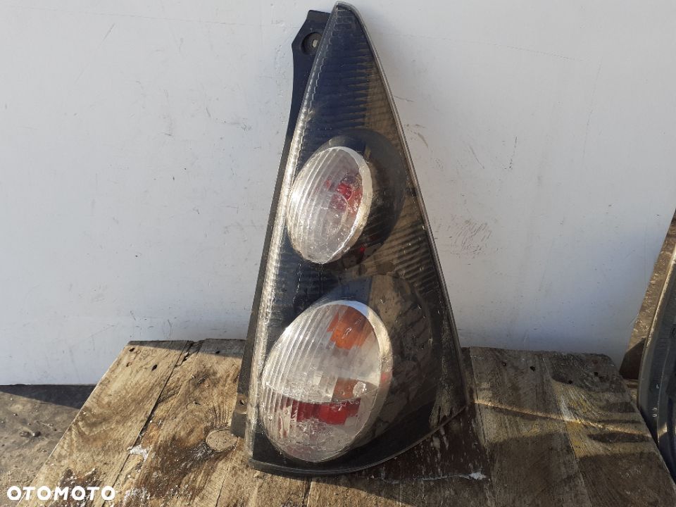 LAMPA TYŁ TYLNA PRAWA PEUGEOT 107 ORYGINAŁ - 1