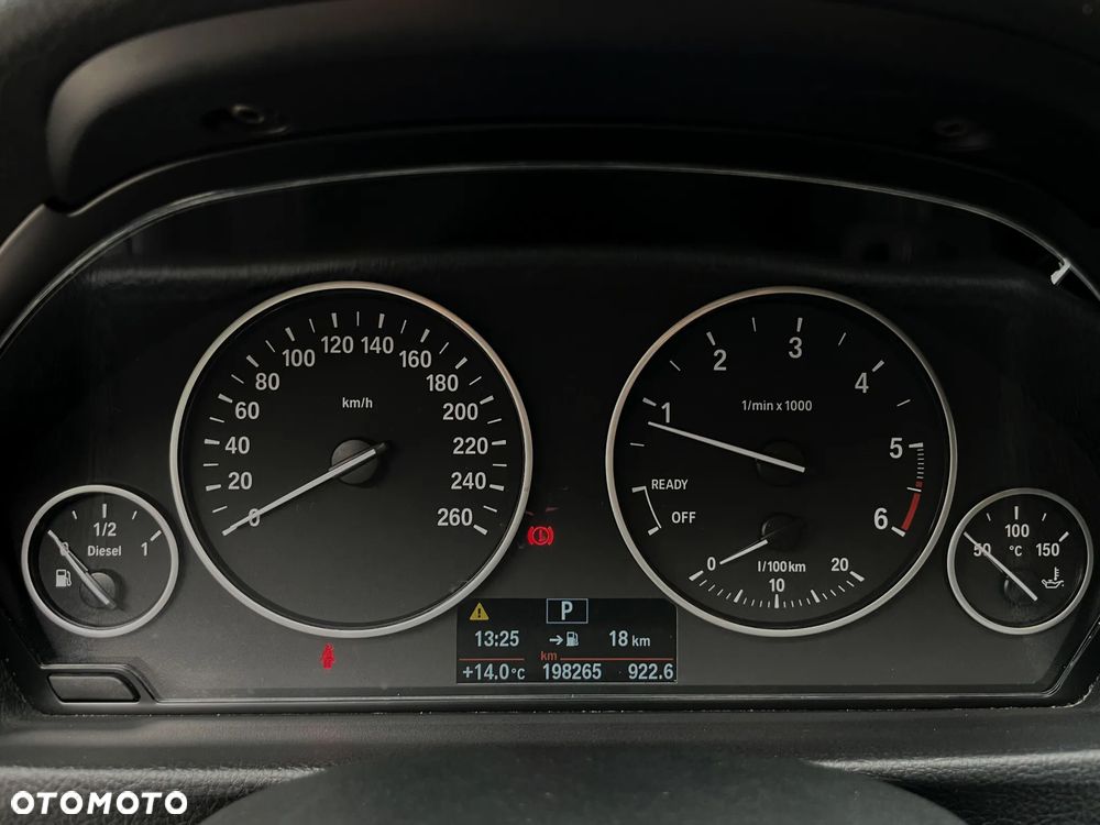 BMW Seria 3 320d Touring Advantage - 20