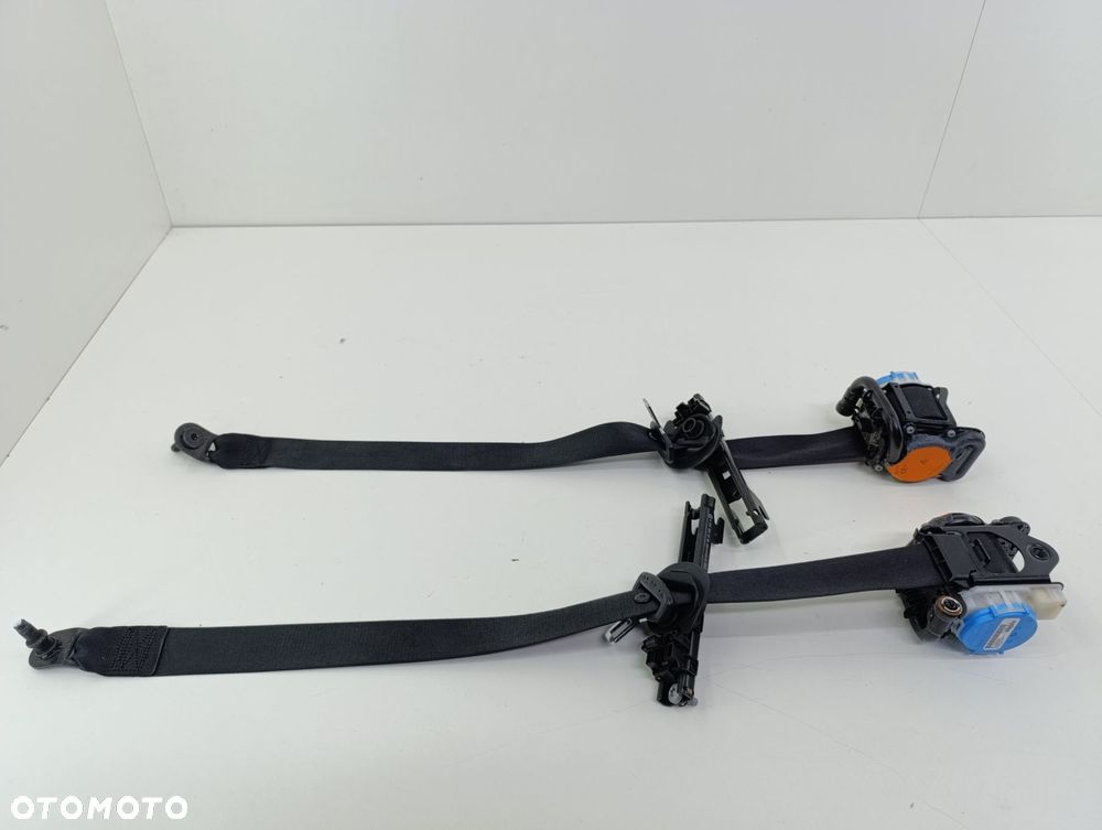 mercedes w246 pasy bezpieczeŃstwa przednie komplet a2468602685 a2468602585