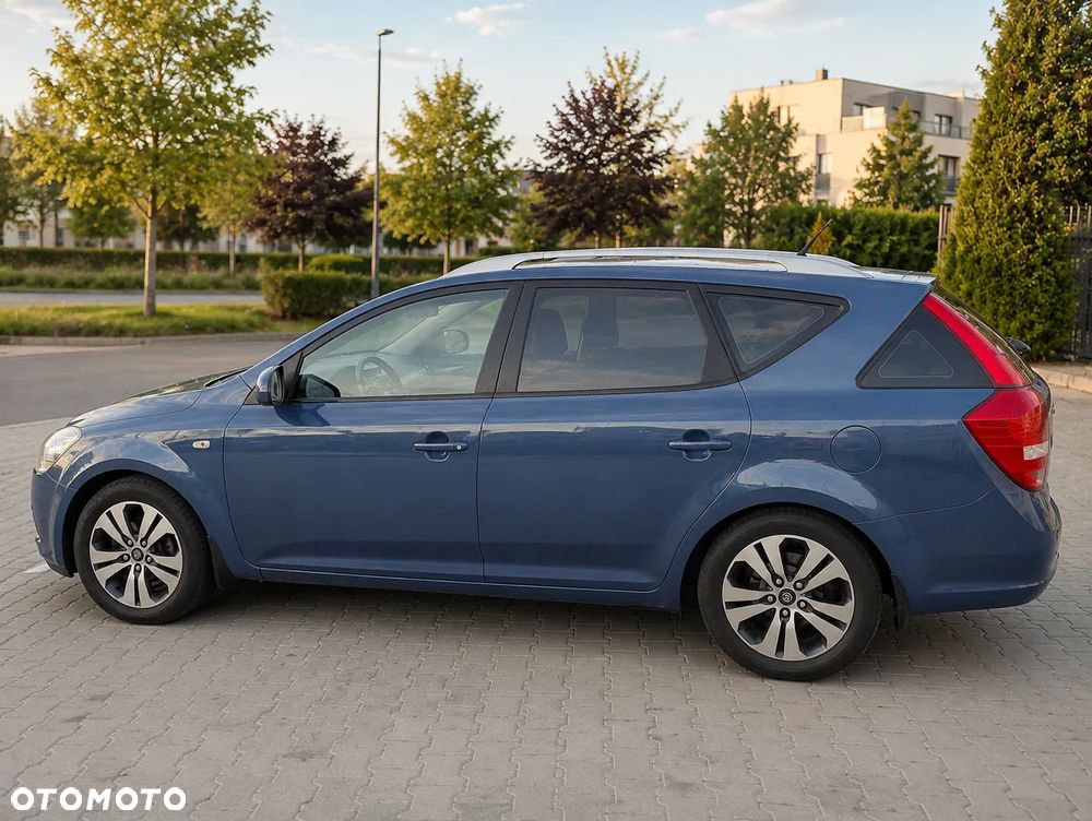 Kia Ceed 1.6 Crdi M Euro2012 - 1