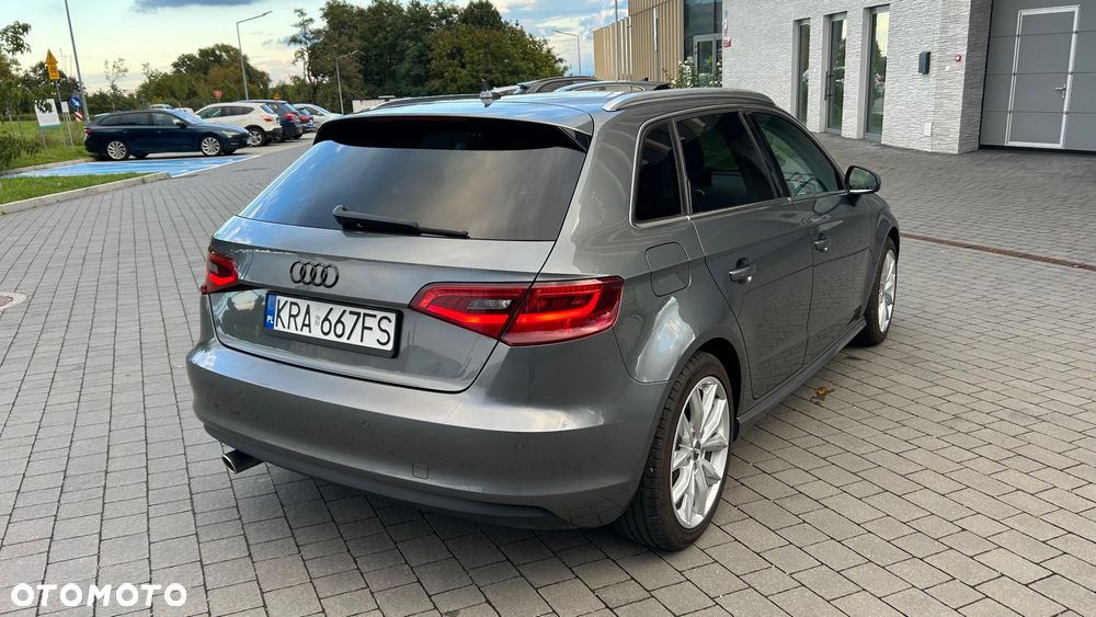 Audi A3 Sportback 1.6 TDI (clean diesel) S line Sportpaket - 10