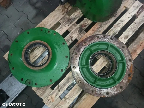 Elementy przedniej osi sztywnej John Deere 7720 - 6