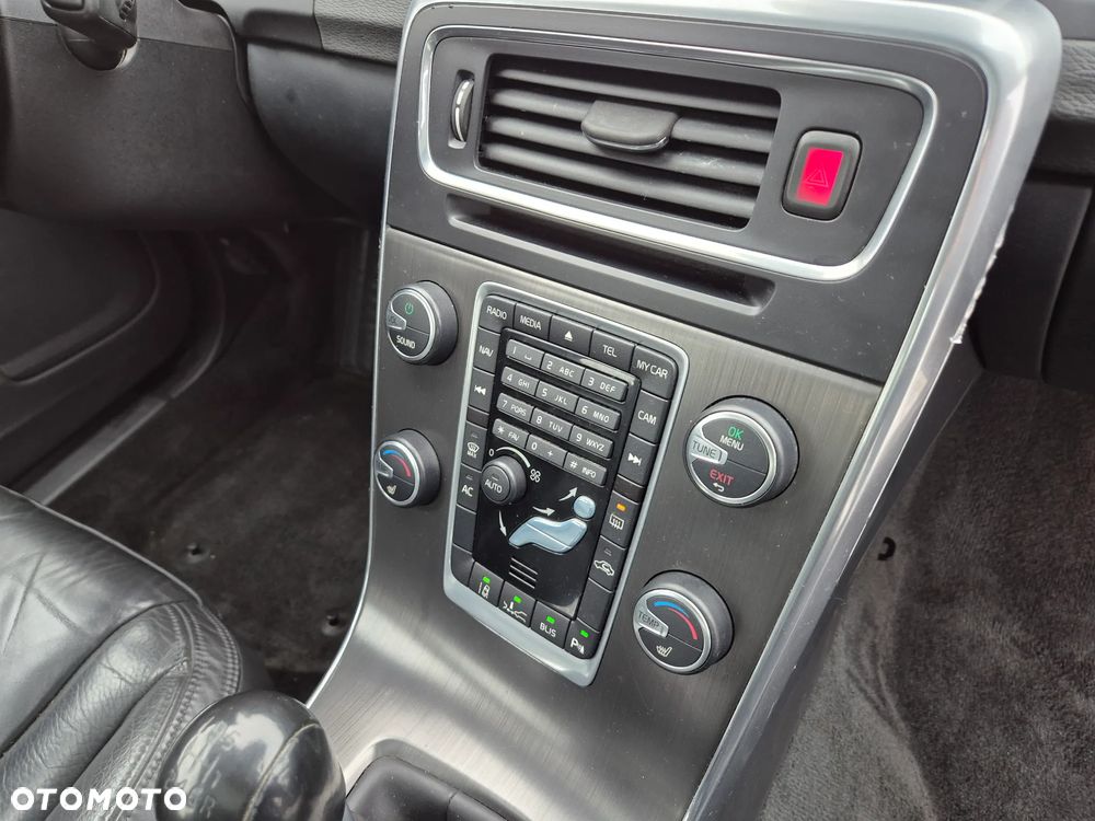 Volvo S60 D5 Summum - 10