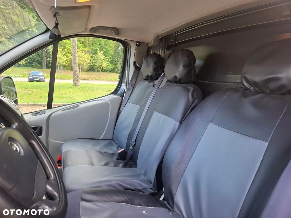 Opel Vivaro - 10