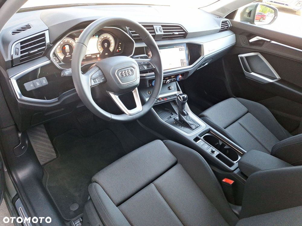 Audi Q3 Sportback - 11