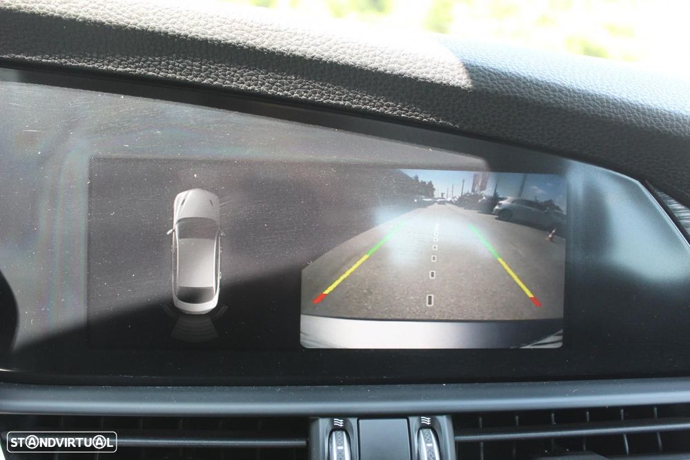 Alfa Romeo Giulia 2.2 D Super AT8 - 18