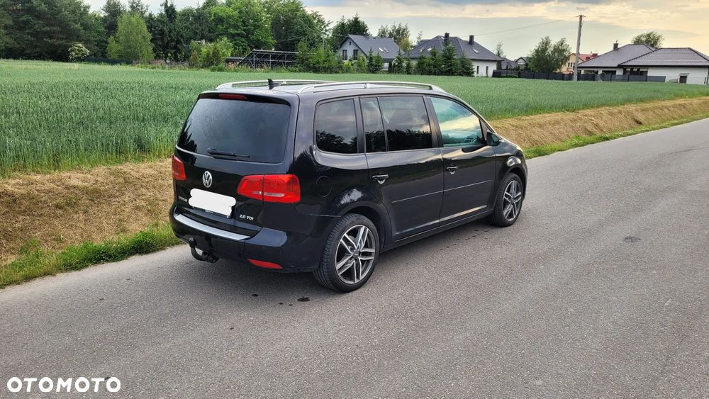 Volkswagen Touran 2.0 TDI DPF STYLE - 4