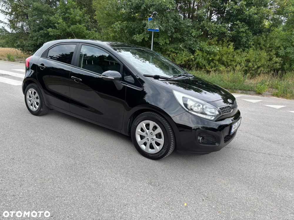 Kia Rio 1.2 Dream Team Edition - 24