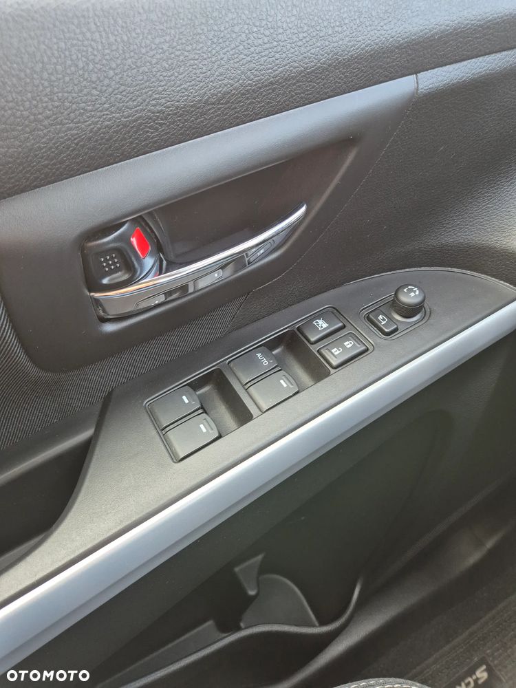 Suzuki SX4 - 16