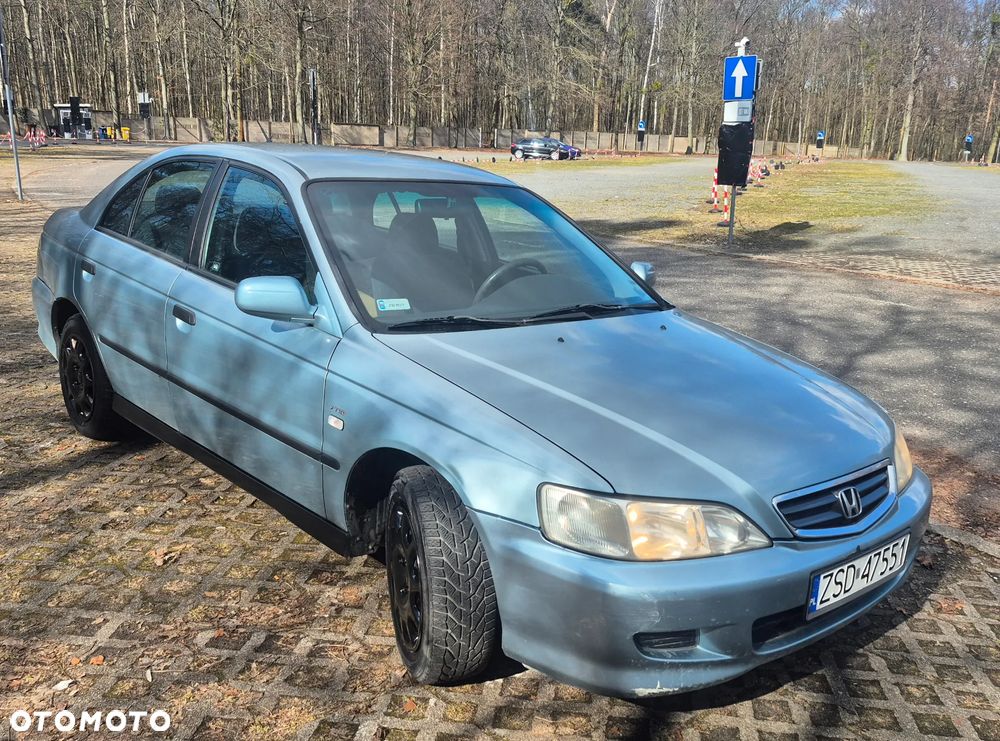 Honda Accord 1.8i S - 2