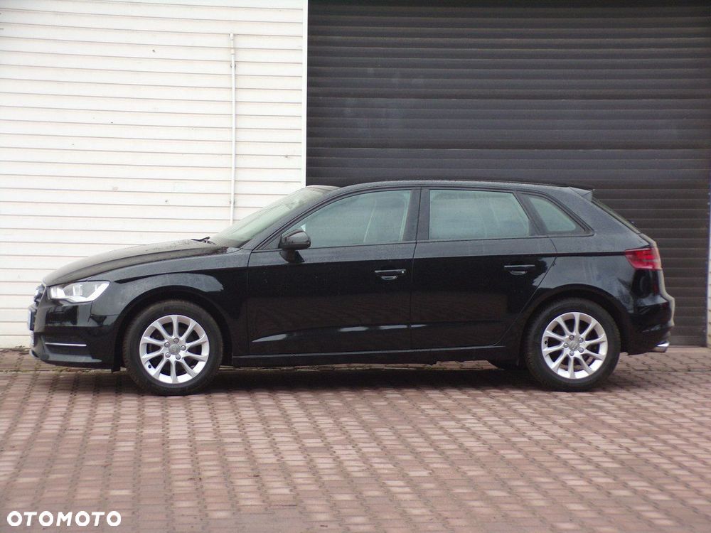 Audi A3 Sportback - 15