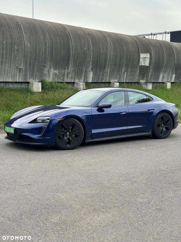 Porsche Taycan - 3