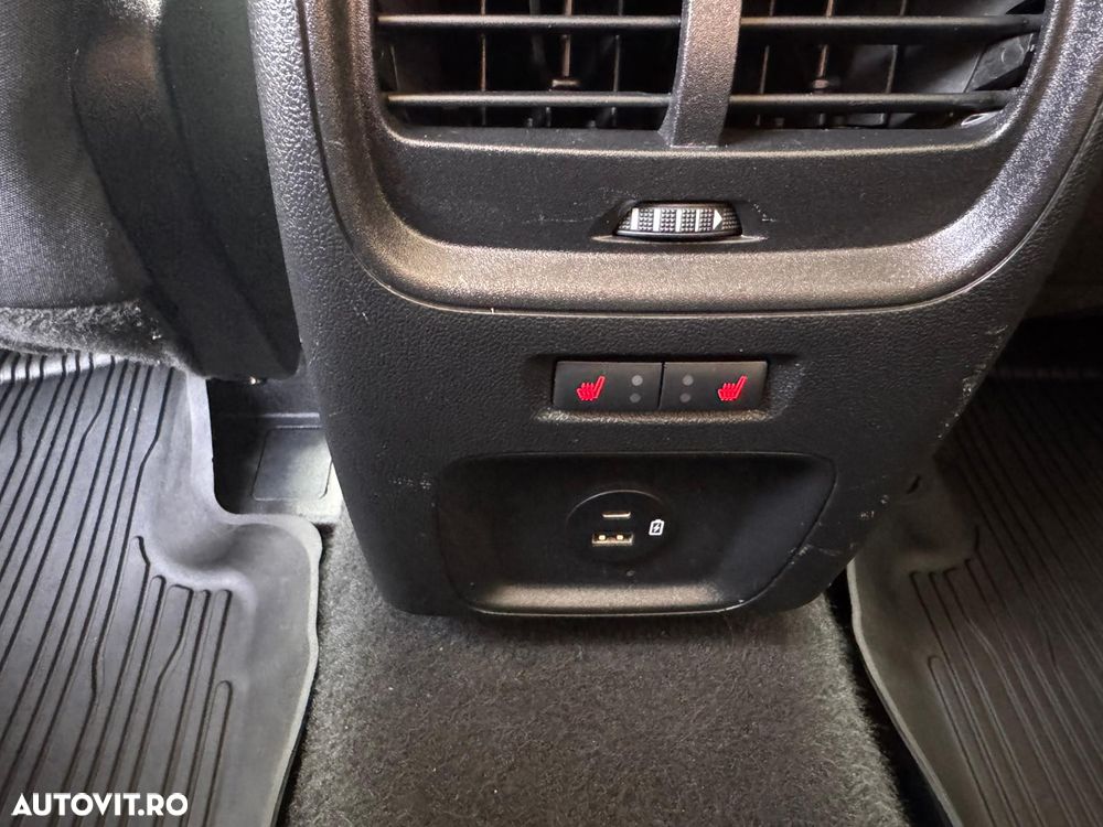 Ford Kuga 2.5 Duratec FHEV AWD Titanium - 16