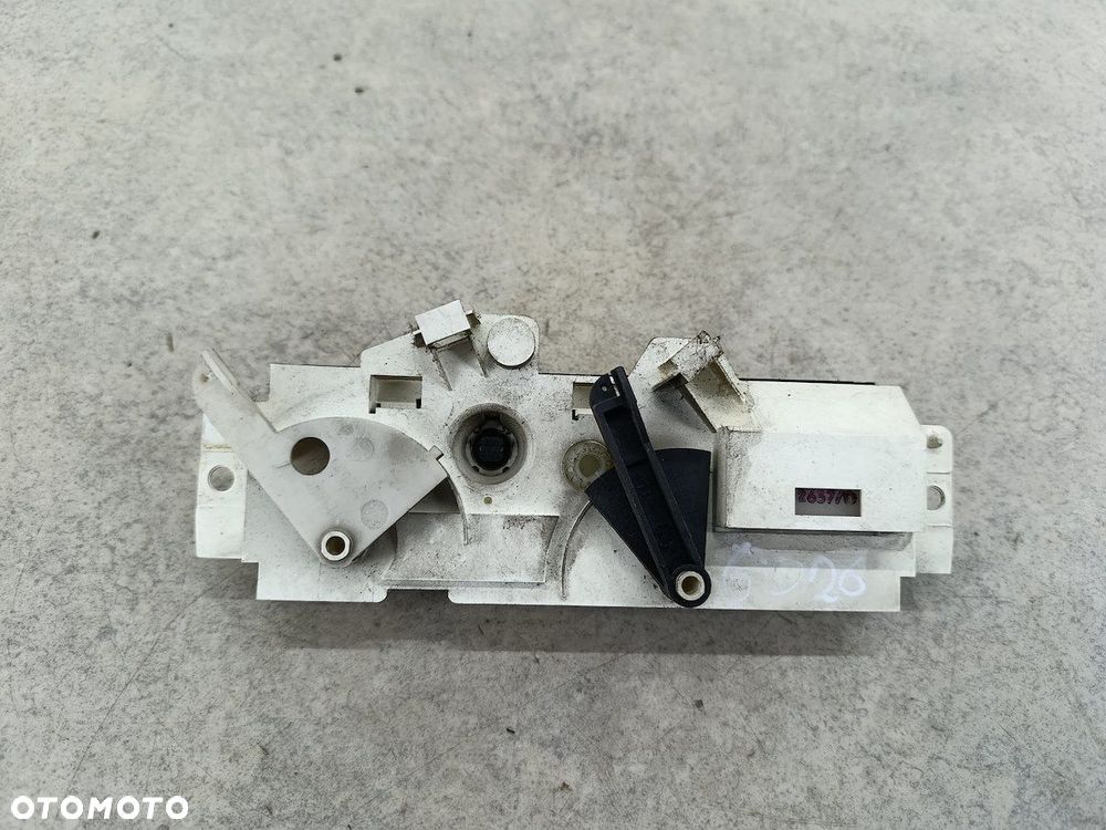 PANEL NAWIEWU RENAULT MASTER II FL 92537  BEHR - 8