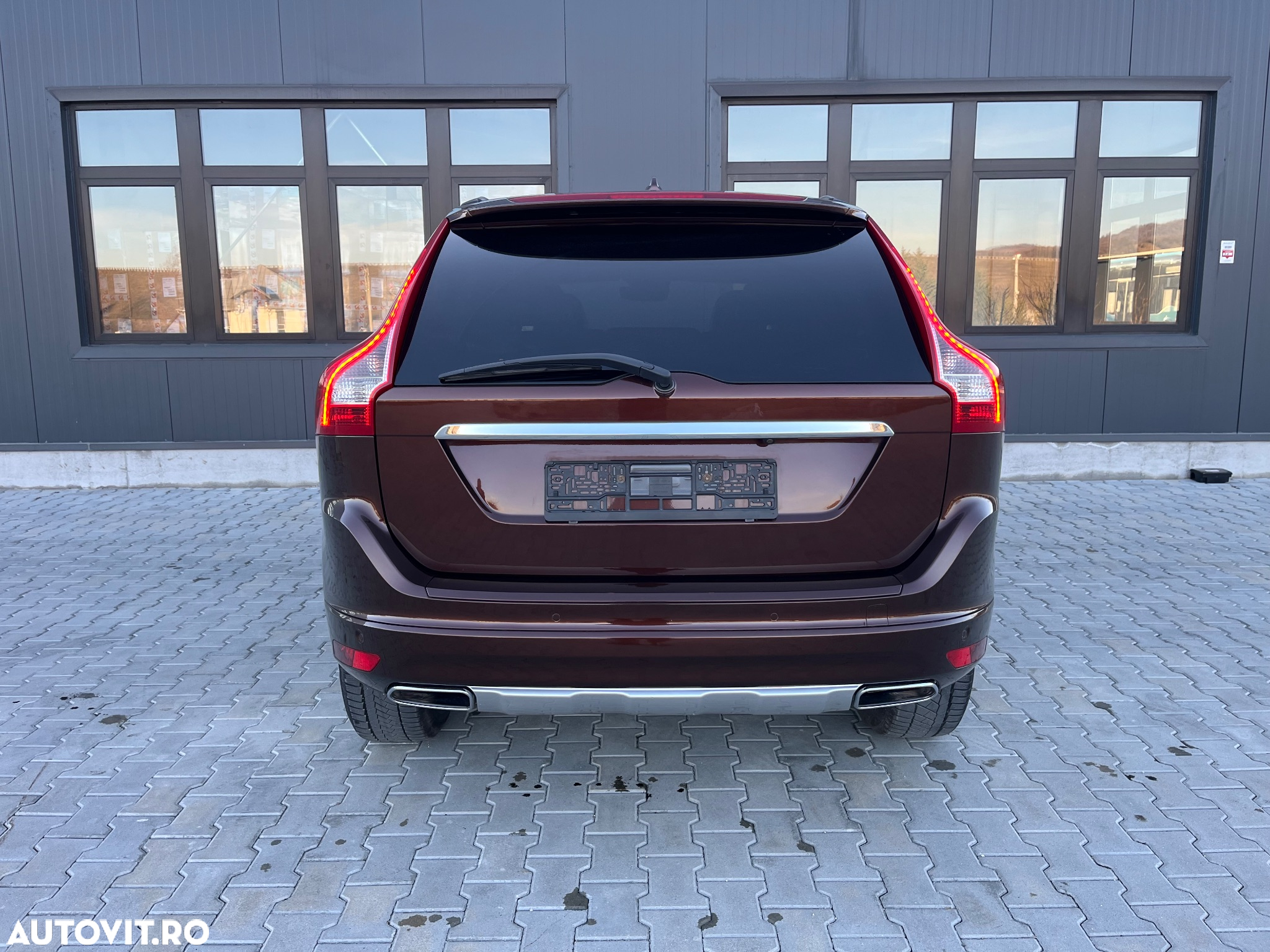 Volvo XC 60 D4 Geartronic Summum - 19