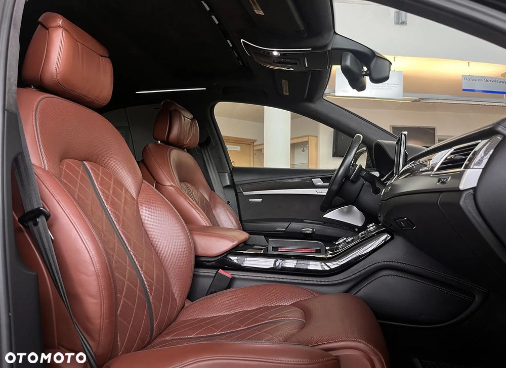Audi S8 - 28