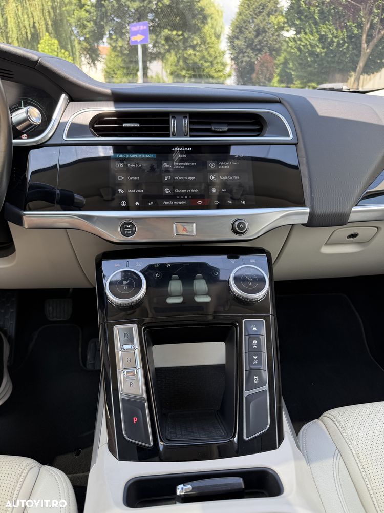 Jaguar I-Pace S - 12