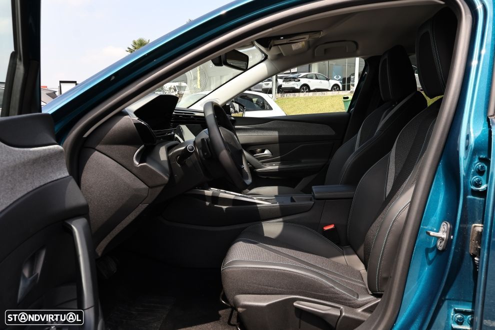 Peugeot 408 1.6 Hybrid Allure e-EAT8 - 15