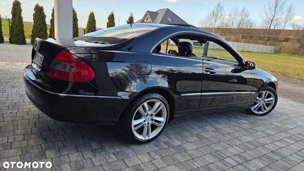 Mercedes-Benz CLK - 23
