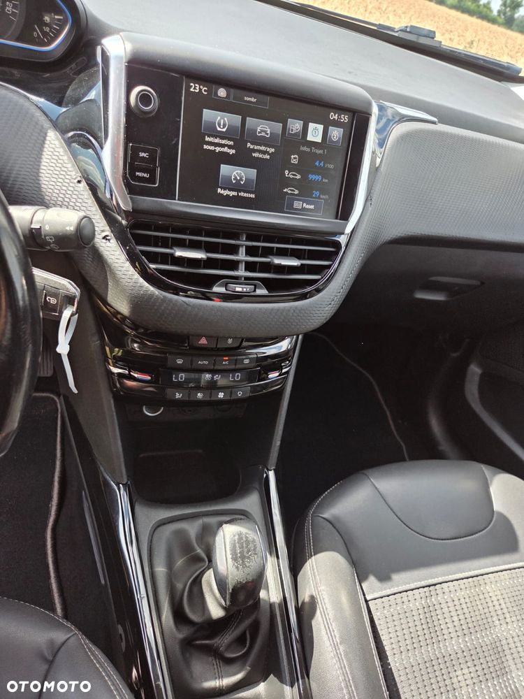 Peugeot 2008 1.6 BlueHDi Allure - 15