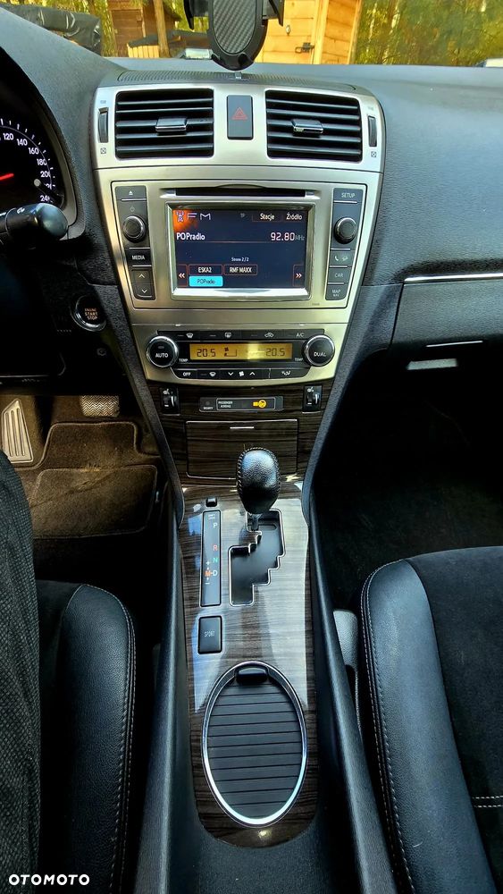 Toyota Avensis - 10