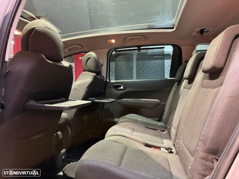 Peugeot 5008 1.6 HDi 7L Allure - 15