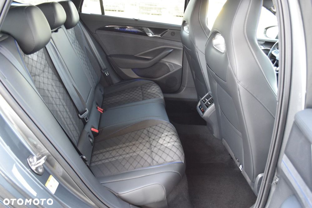 Volkswagen Passat Variant - 35