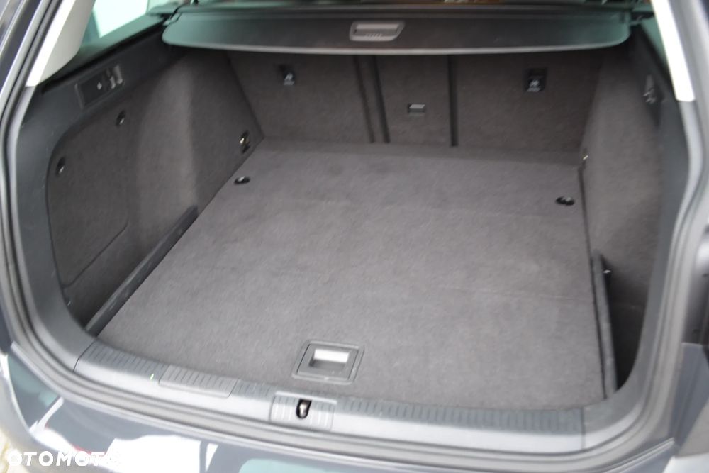 Volkswagen Golf Variant - 16