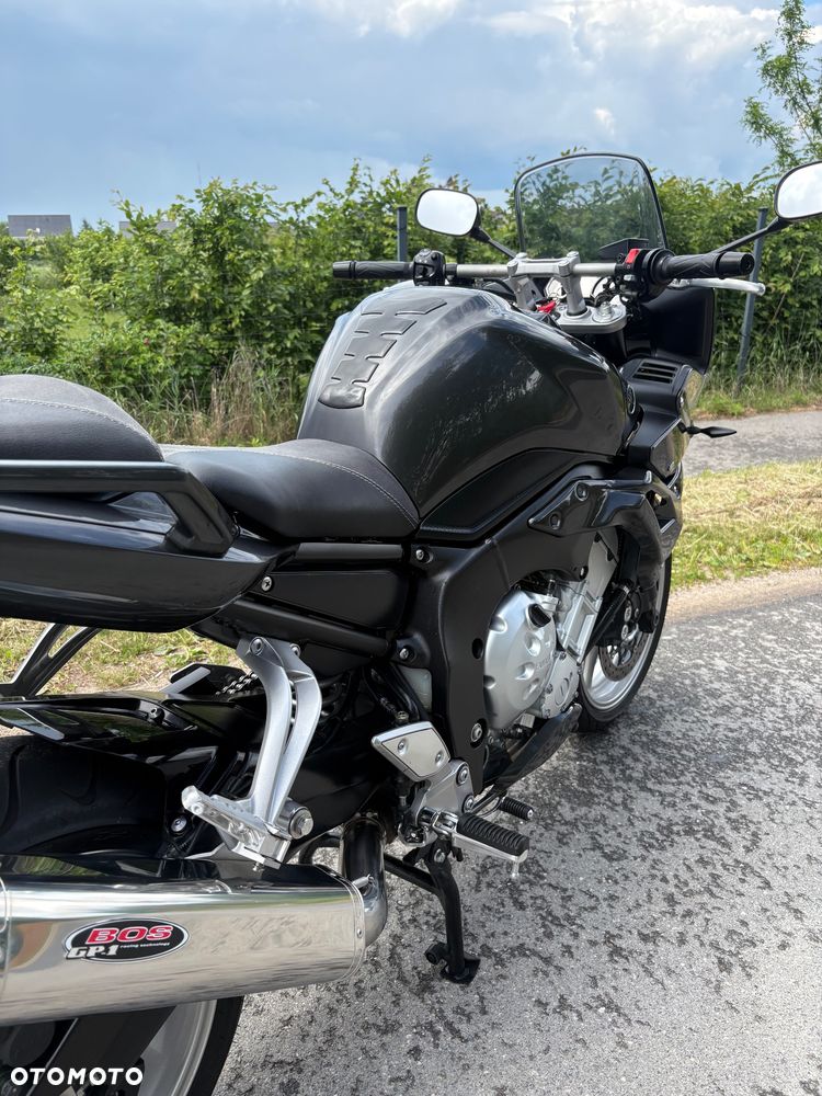Yamaha FZ - 8