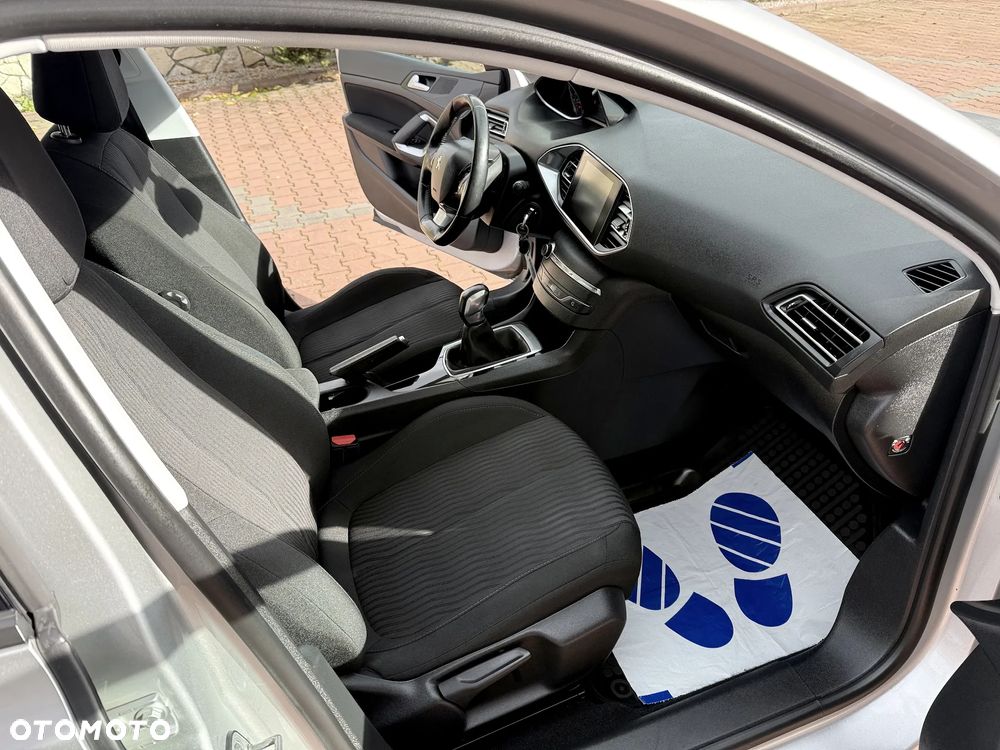 Peugeot 308 - 11
