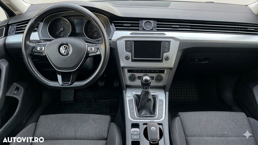 Volkswagen Passat 2.0 TDI Comfortline - 3