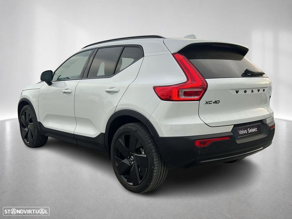 Volvo XC 40 2.0 B3 Black Edition - 2