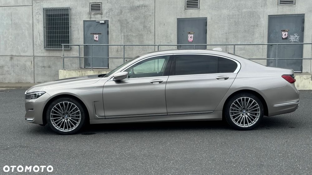 BMW Seria 7 750Li xDrive - 2