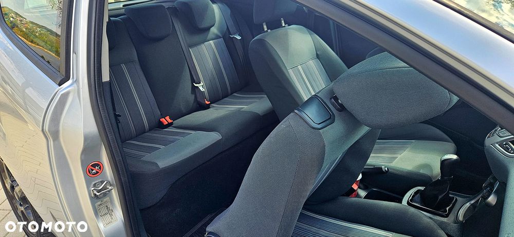 Ford Fiesta 1.25 Ghia - 8