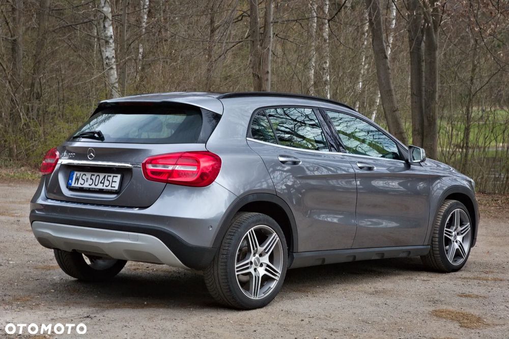 Mercedes-Benz GLA 200 7G-DCT - 3