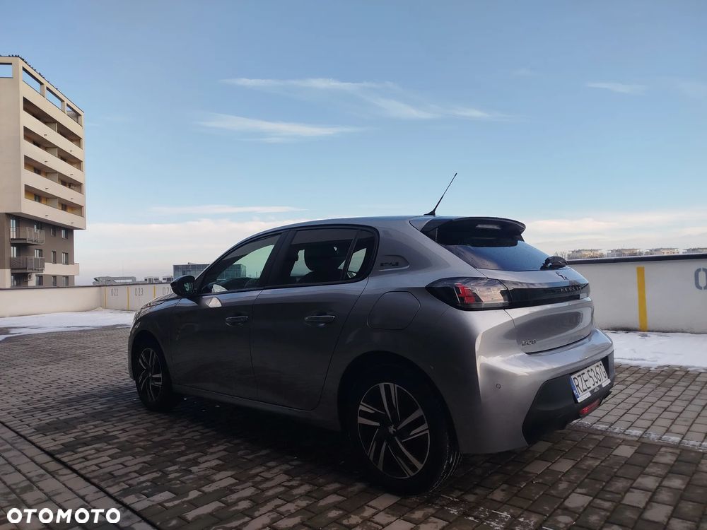 Peugeot 208 - 7
