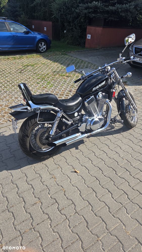 Suzuki Intruder
