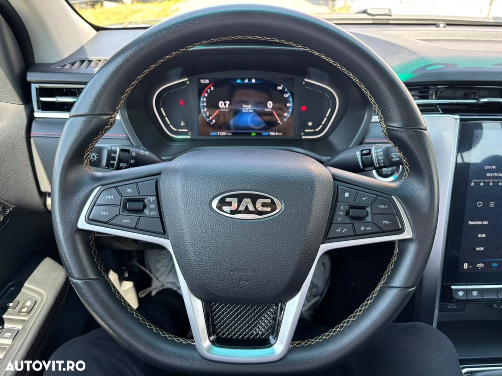 JAC T8 - 28