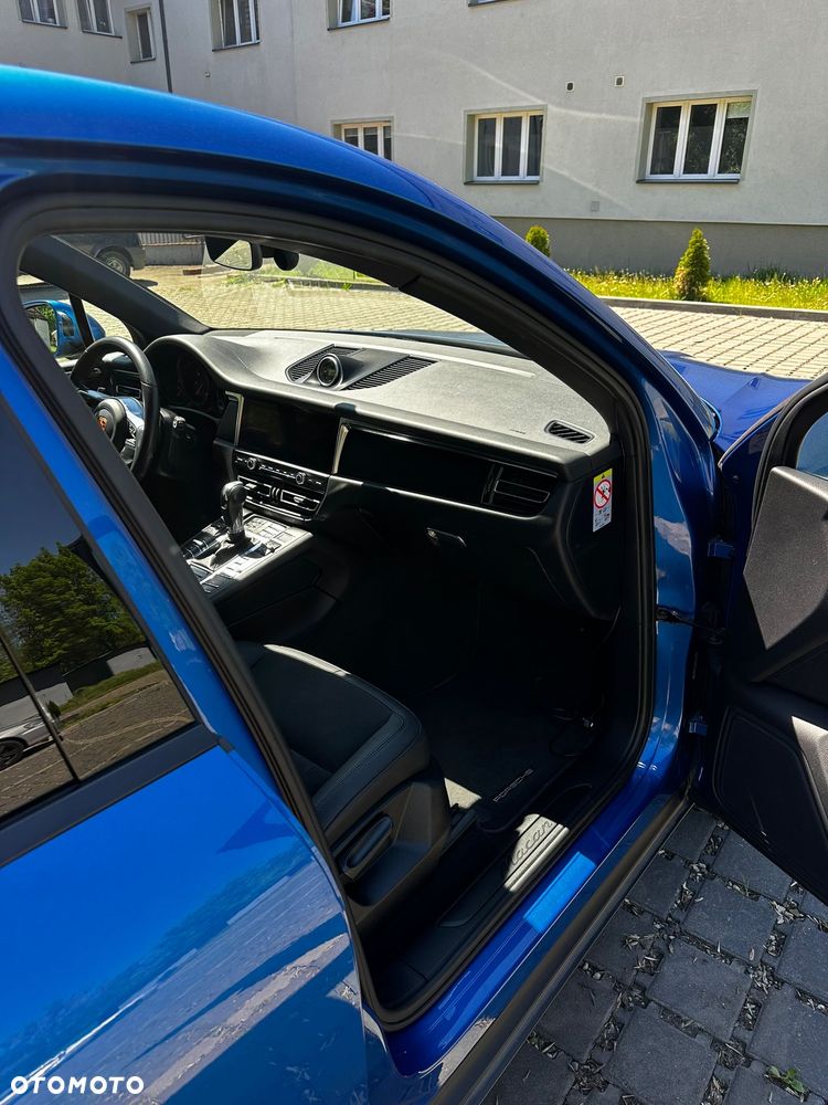 Porsche Macan Standard - 2