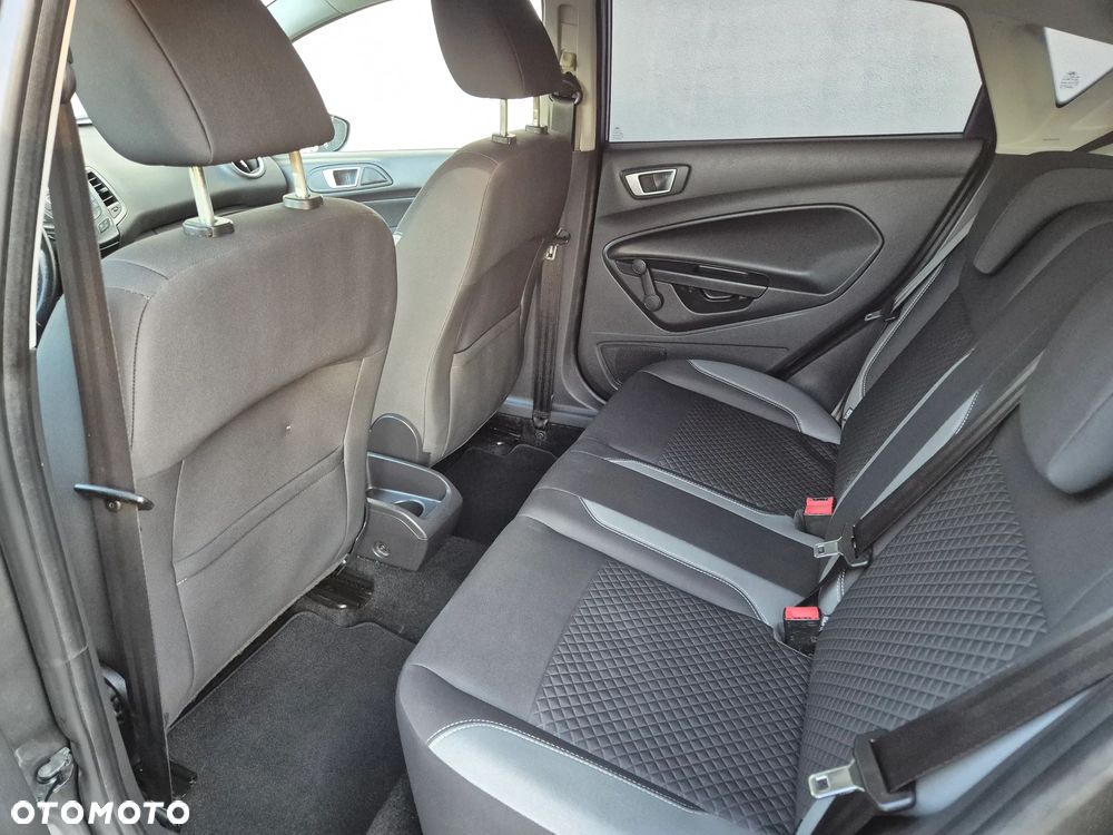 Ford Fiesta - 33