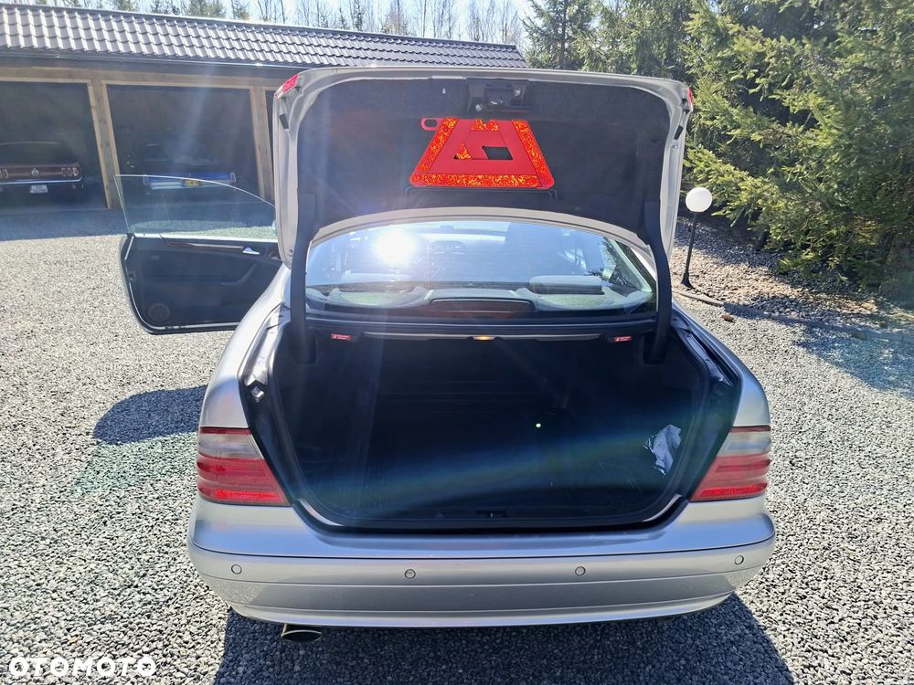 Mercedes-Benz CLK - 15