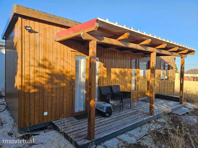 Terreno com casa T1 e 2 anexos, Linhó - Grande imagem: 4/4