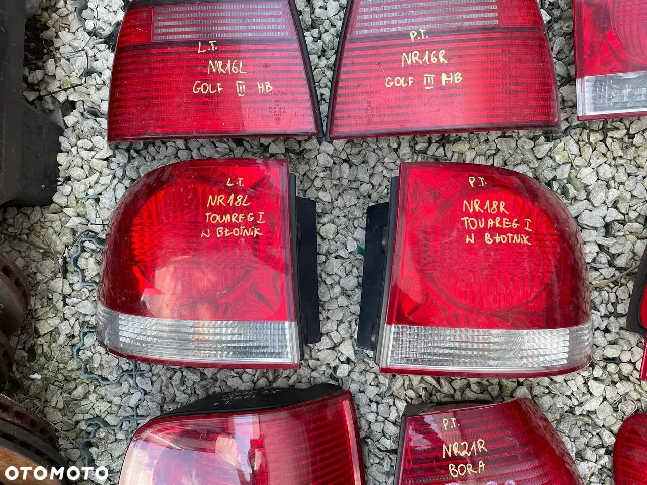VW VOLKSWAGEN LAMPY TYŁ LEWE PRAWE - 18