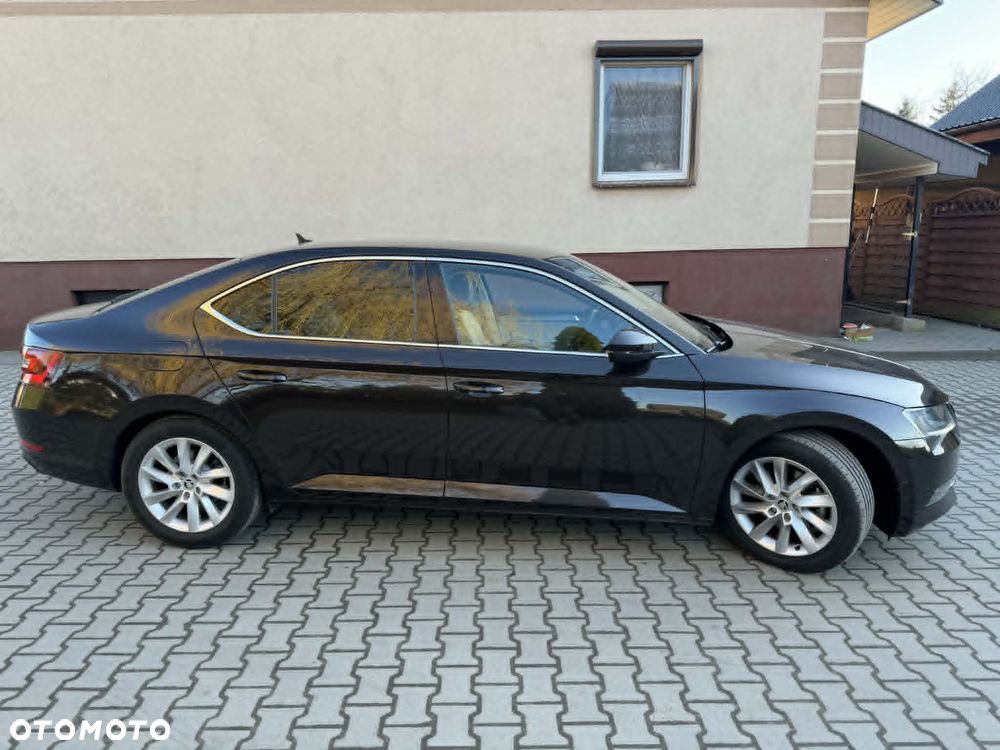 Skoda Superb 1.4 TSI ACT DSG Style - 4