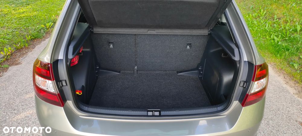 Skoda RAPID 1.4 TDI DSG Style - 17