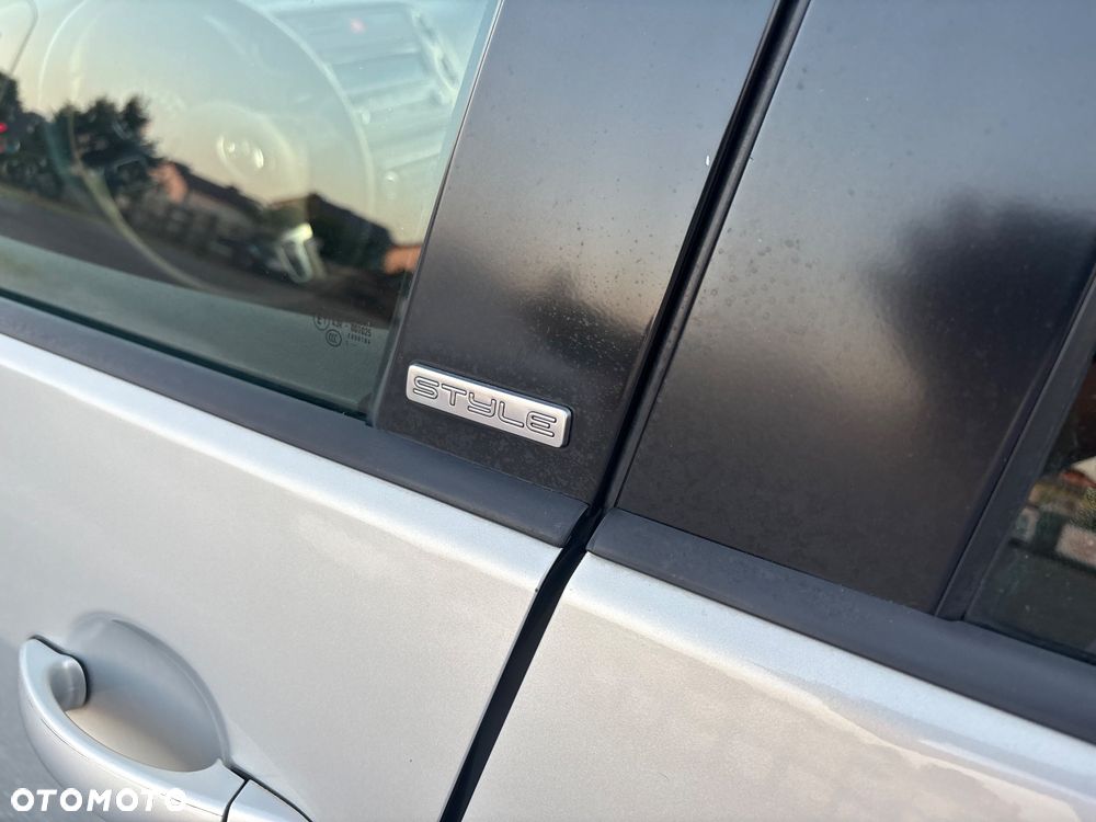 Volkswagen Golf Plus - 20