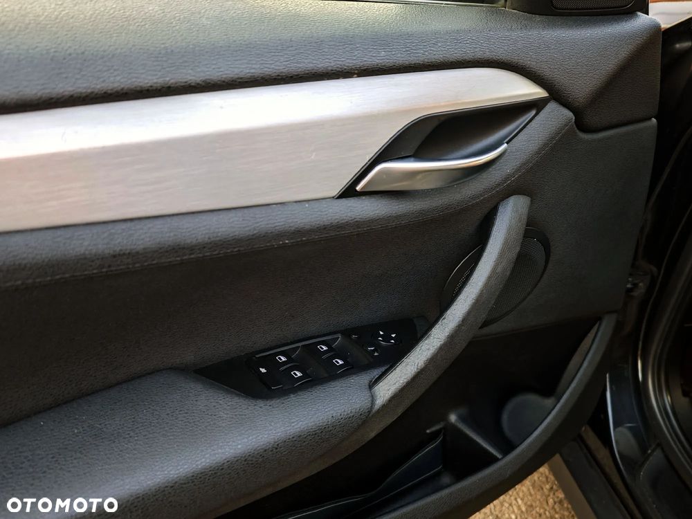 BMW X1 sDrive18d Sport Line - 13