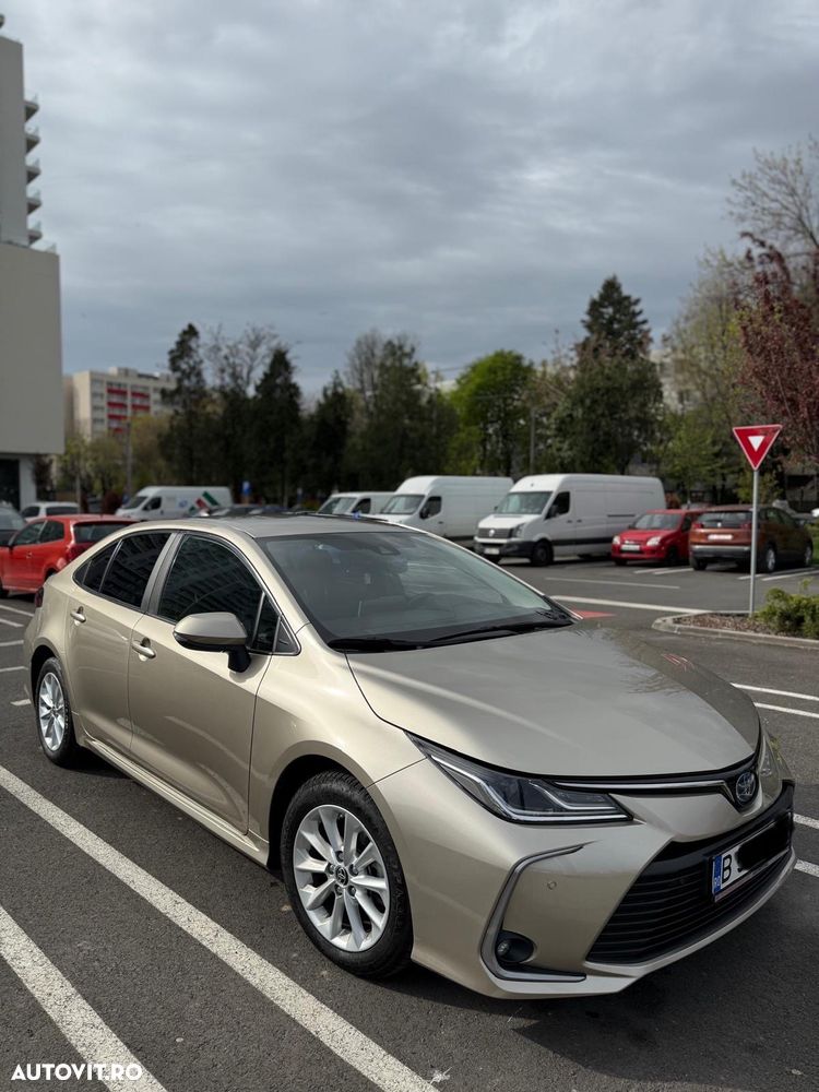 Toyota Corolla Sedan 1.8 HSD Dynamic - 3