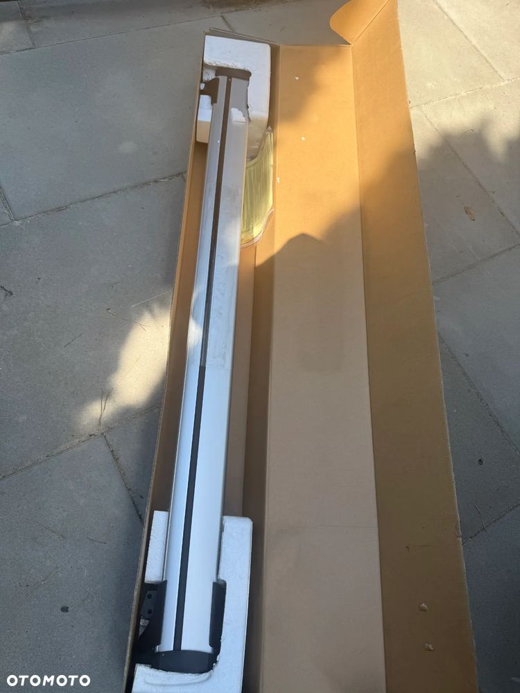 Bagażnik dachowy Yakima ThruBar S16Y 119cm - 2