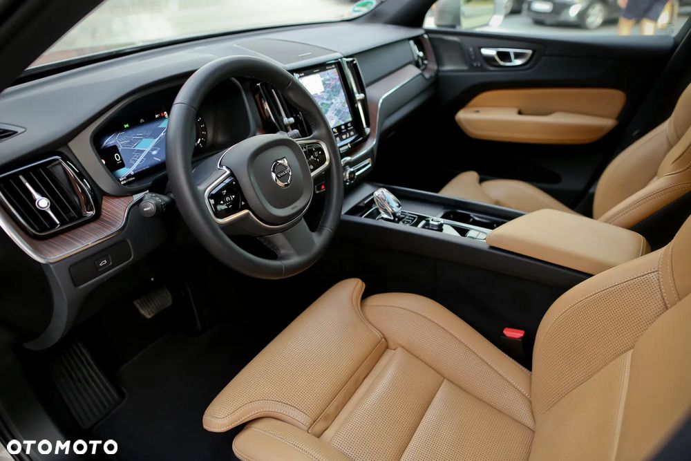 Volvo XC 60 B4 D AWD Ultimate Bright - 18